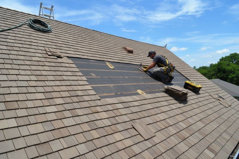 Wood Shingles Repair in Fenwick Island, DE